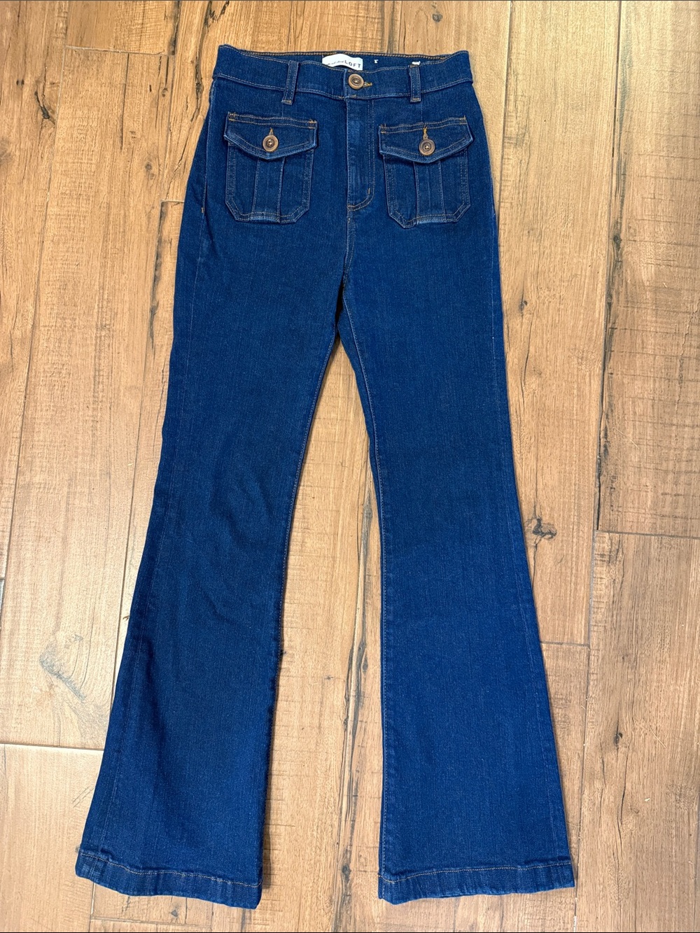 LOFT Dark Blue Flare Jeans with Front Flap Pockets Like New 26